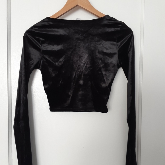 Longsleeve Velvet Croptop - Picture 6 of 7